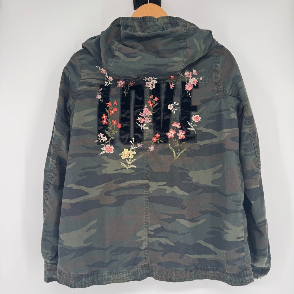 American Eagle Floral Embroidered Love Hooded Camo Jacket M Utility Streetwear
